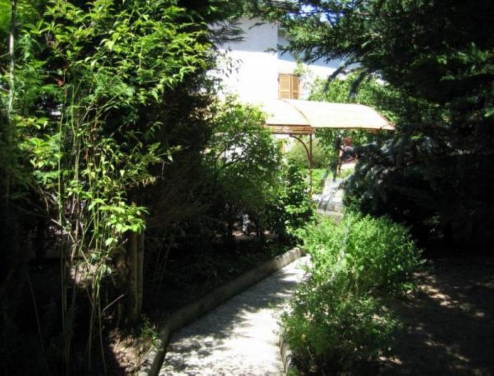 Domaine Du Besset Hotel Aubusson-d'Auvergne ภายนอก รูปภาพ